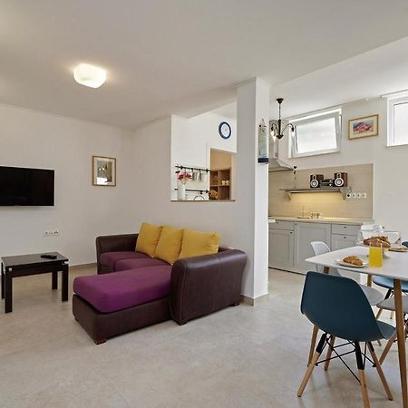 Smuketa In Trogir Haus Fuer 4 Personen Villa Exterior photo