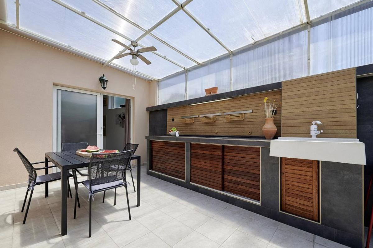 Smuketa In Trogir Haus Fuer 4 Personen Villa Exterior photo